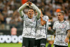 Gustavo Mantuan comemora primeiro gol pelo Corinthians na Neo Qumica Arena