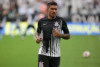 Corinthians estreia nova camisa pr&eacute;-jogo em aquecimento antes de encarar a Ponte Preta