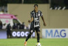 Robert Renan relembra dificuldades ao comemorar estreia pelo profissional do Corinthians