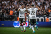 Corinthians vence Flamengo com gol contra de Rodinei e sobe na tabela do Brasileiro
