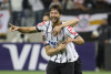 Ex-zagueiro do Corinthians faz sua estreia no futebol ingls