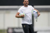 Auxiliar chega ao Corinthians e comanda treino da equipe profissional ao lado de Luxemburgo