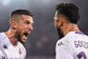 Jogador da Fiorentina grita Vai, Corinthians em comemorao de classificao para final europeia