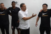 Bastidores de vitria do Corinthians tm discursos ardentes e Yuri Alberto aliviado com gol