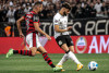 Novo diretor de futebol do Corinthians admite conversas com o Flamengo para possveis negociaes