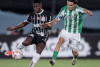 Corinthians volta a sofrer gol fora de casa com Antnio Oliveira no comando; confira
