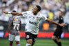 Wesley inferniza defesa rival, Corinthians domina o Fluminense e vence a primeira no Brasileiro