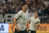 Ex-zagueiro do Corinthians marca dois gols e deixa clube russo perto de ttulo histrico; confira