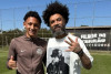 Ex-volante do Corinthians elogia talento de filho na base e revela quem &eacute; melhor