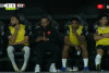 Memphis justifica uso de celular no banco de reservas do Corinthians durante empate no Brasileir&atilde;o