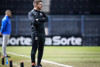 T&eacute;cnico do Sub-20 detona arbitragem e revela desculpas de &aacute;rbitro a jogador do Corinthians