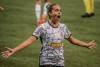Jogadora do Corinthians revela desejo em disputar a Copa do Mundo, mas com ps no cho