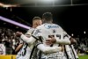 Sylvinho diz que ambiente do Corinthians  timo e aprova desempenho recente do time