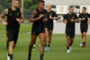 Corinthians resolve quatro problemas de contrato; veja o que resta