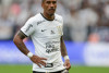 Paulinho volta a ser titular pelo Corinthians aps quase um ano; relembre ltimo jogo