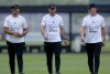 Orientaes, ajustes e competitividade: Mano Menezes muda rotina de treinos do Corinthians