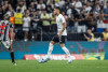 Corinthians anuncia problema clínico em Fausto Vera; volante é ausência desde o duelo com o Grêmio