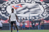 Flix Torres tem inspirao em zagueiro espanhol e diz que quer marcar gols pelo Corinthians