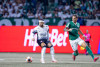 Volante do Corinthians defende Memphis de cr
