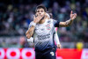 Ex-Corinthians passa o bast