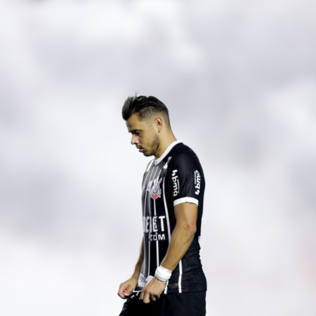 Guedes fala em erro de Ryan após 2° gol do Corinthians: 'Se empolgou