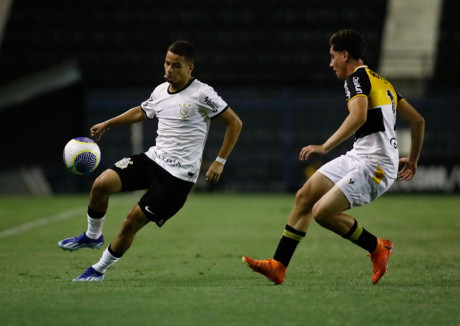 O Corinthians venceu o Criciúma e agora enfrenta o Internacional pelas oitavas da Copa do Brasil Sub-17