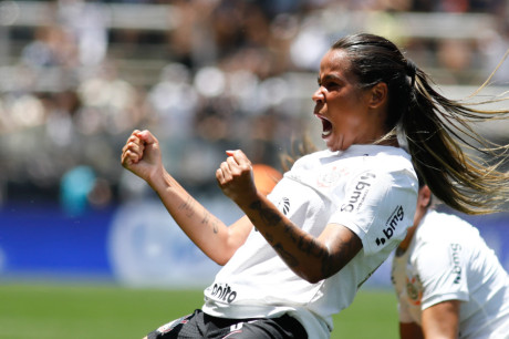 Corinthians recebe o Internacional na Arena em busca da quarta vitria no Brasileiro Feminino