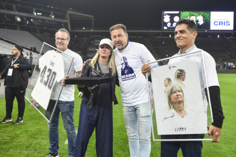 Corinthians faz homenagem a Cris Gambar na Arena antes de jogo do Brasileiro Feminino