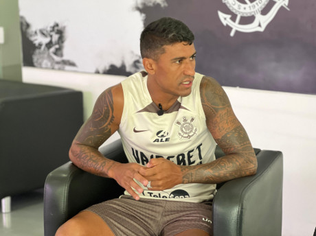 Paulinho abre o jogo sobre renovao contratual com o Corinthians em entrevista ao Meu Timo, nesta sexta-feira