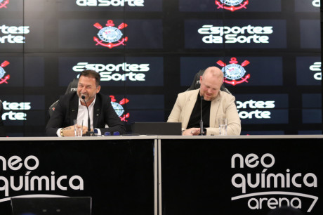 Augusto Melo ao lado de Vinicius Manfredi, agora ex-superintendente de marketing