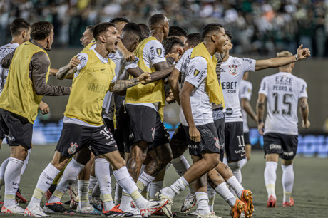 Elenco do Corinthians estreia diante do Cianorte, às 20h, pela primeira fase do torneio nacional
