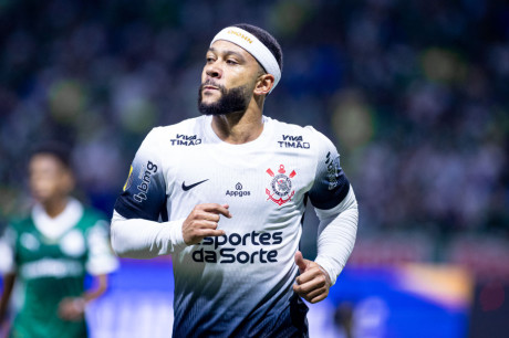 Memphis Depay chegou ao Corinthians no segundo semestre de 2024