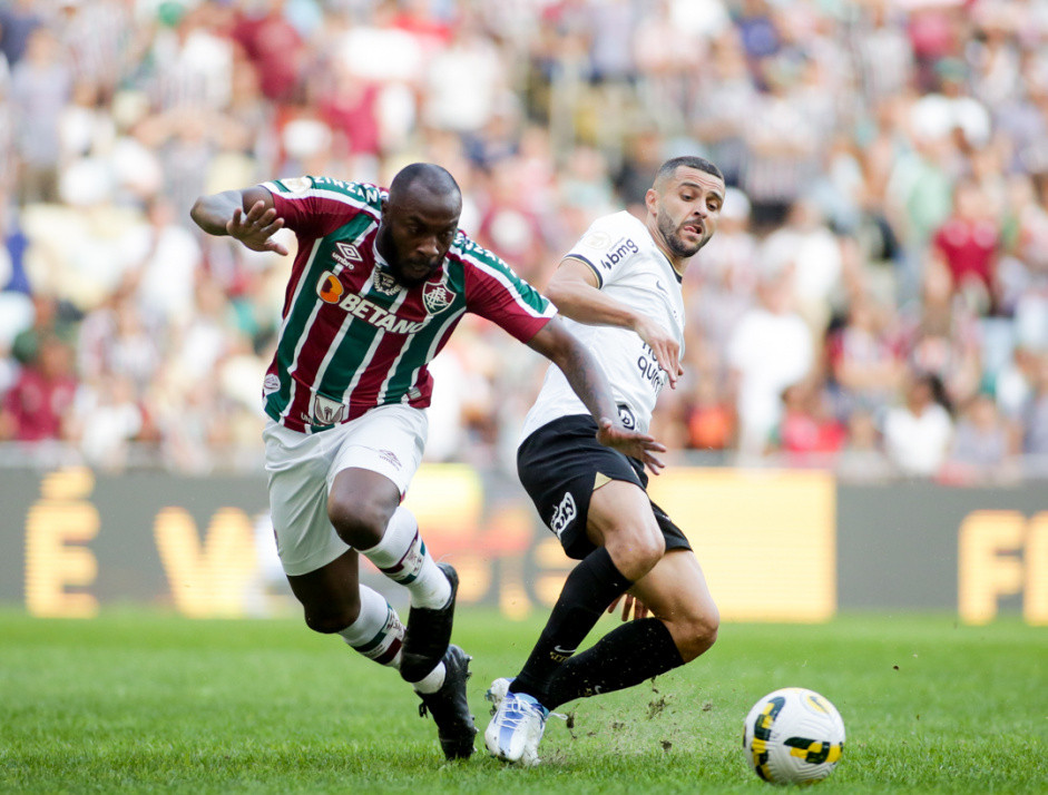 Corinthians e Fluminense se enfrentam em horário fora da televisão aberta