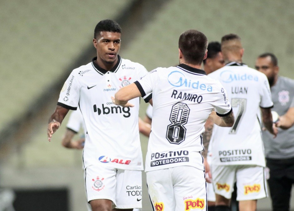 Timão escalado para o confronto contra o Athletico-PR; confira