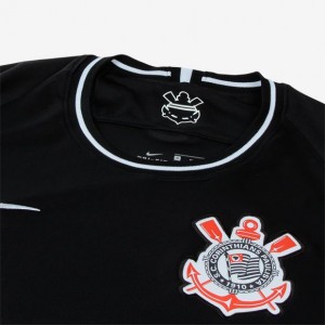 Camisa do Corinthians de 2019 - Uniforme II - detalhe da gole