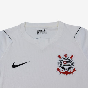 Camisa do Corinthians de 2026 - Camisa I detalhe escudo
