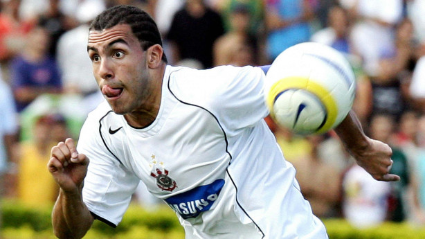 O Corinthians fez 7 a 1 no Santos em 2005