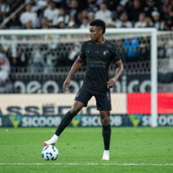 Corinthians deve negociar zagueiro