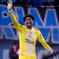 Atacante da Europa fala sobre goleiro do Corinthians