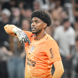 Corinthians recusa proposta da Europa por Hugo Souza