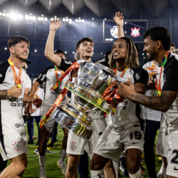 T�tulos e turbul�ncias marcam 2025 do Corinthians; veja retrospectiva