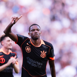 Luiz Gustavo Bahia em ação durante treino