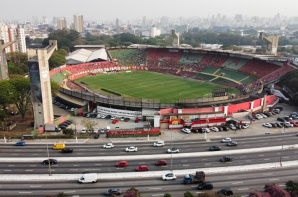 Jogos do Corinthians no Canind� (Doutor Osvaldo Teixeira Duarte)