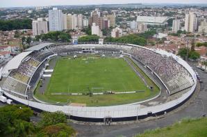 AMC participa de jogo de futebol no Estádio Orlando Scarpelli - AMC