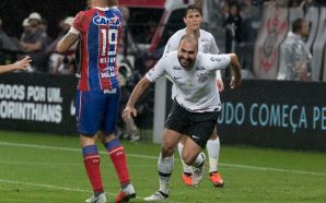 Aps atingir feito iindito, Danilo quer atuar nos ltimos trs jogos do Corinthians na temporada