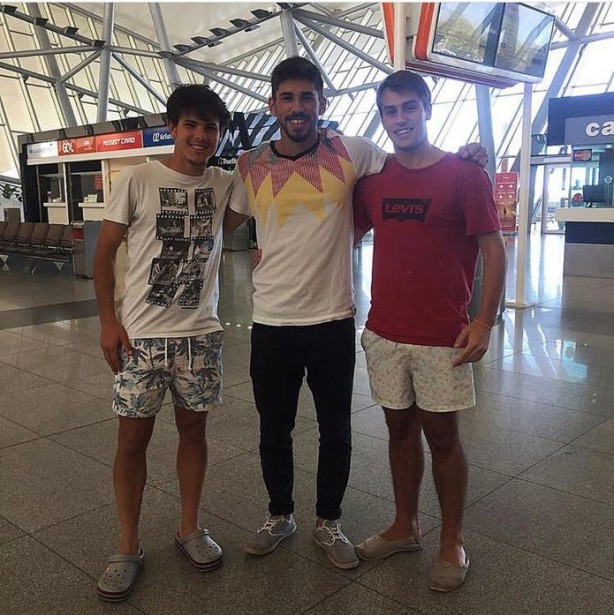 Bruno Mendez chega ao Brasil para fazer exames e assinar com o Corinthians