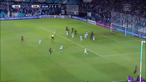 E esse impedi... Perigo de gol?