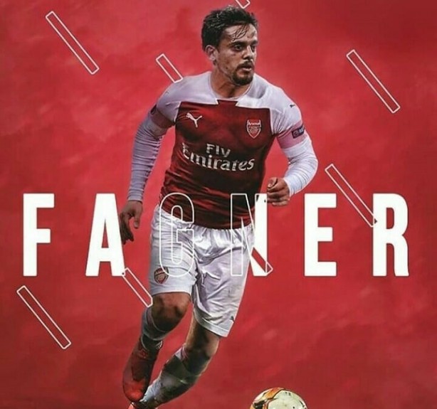 [COMENTE] Fagner seria titular na equipe do Arsenal?