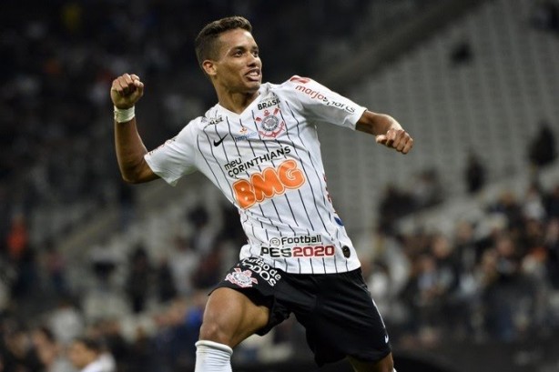 Menino Magia baga�ando!