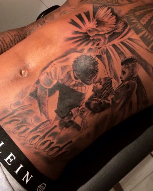 Gil simplesmente tatuou o Corinthians na pele